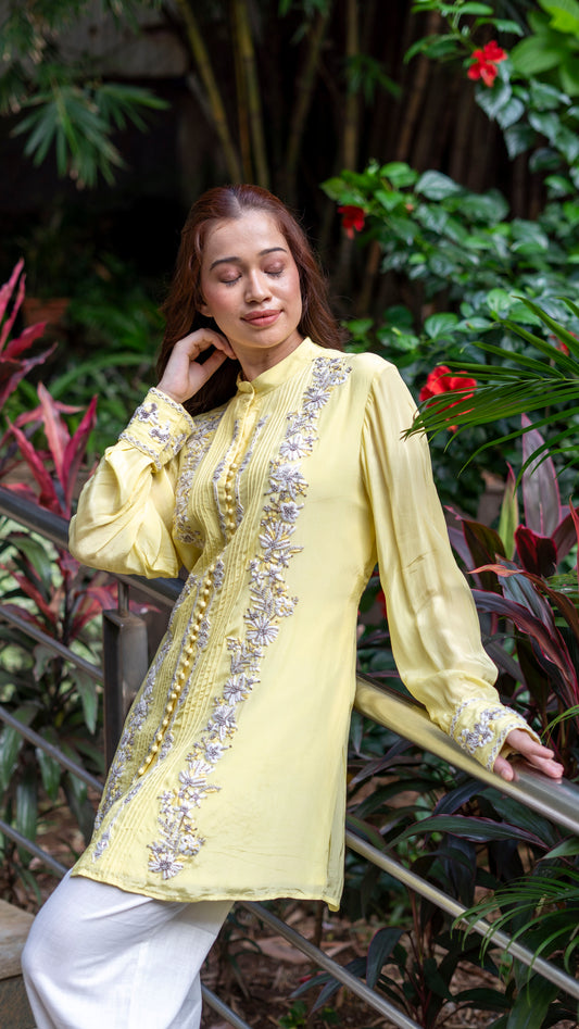 Yellow heavy crepe work top