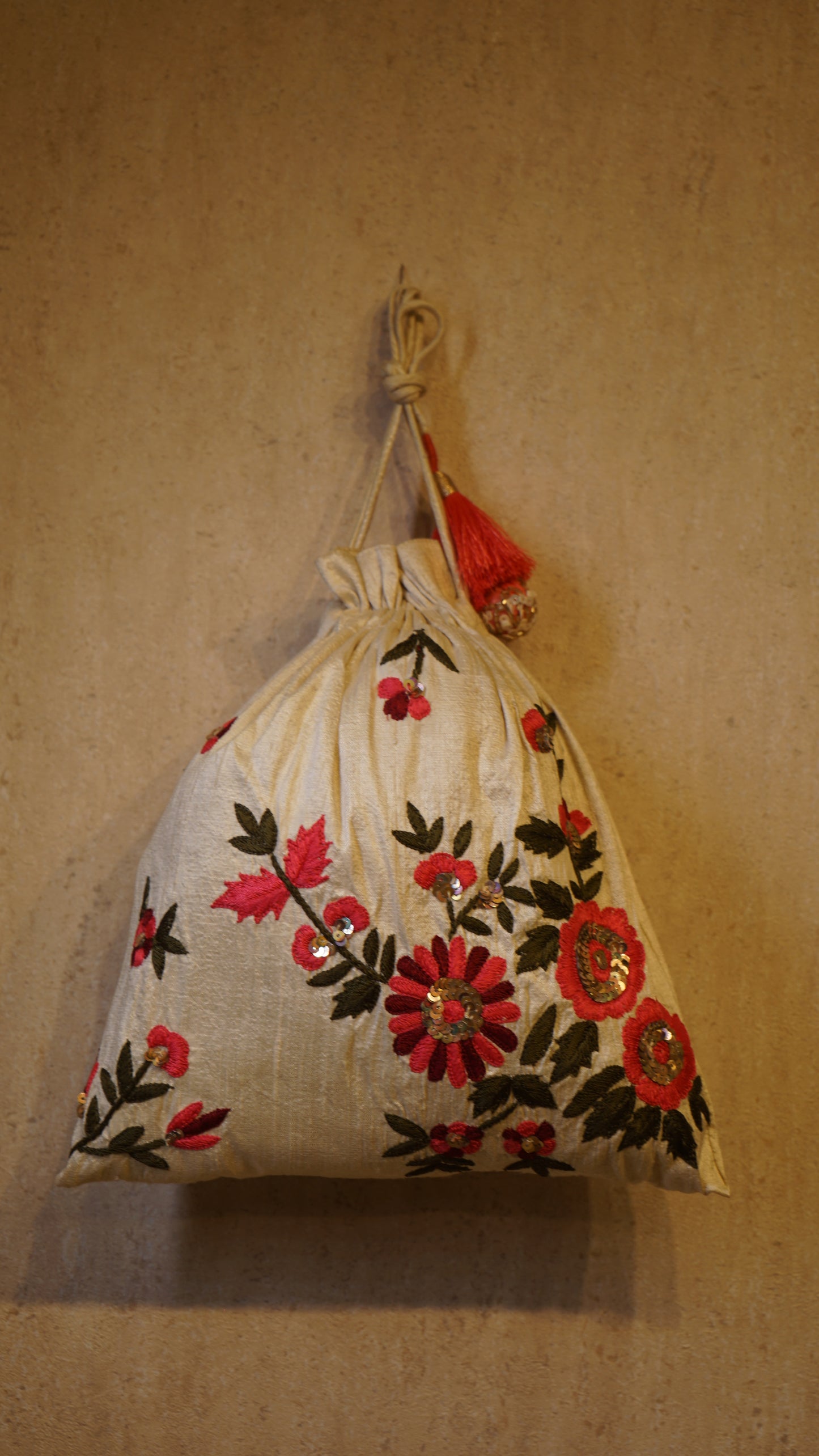 Cream/Beige Floral Embroidery Potli