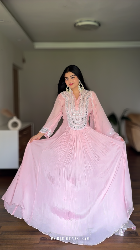 Disha bharti Wearing powder pink Anarkali dress